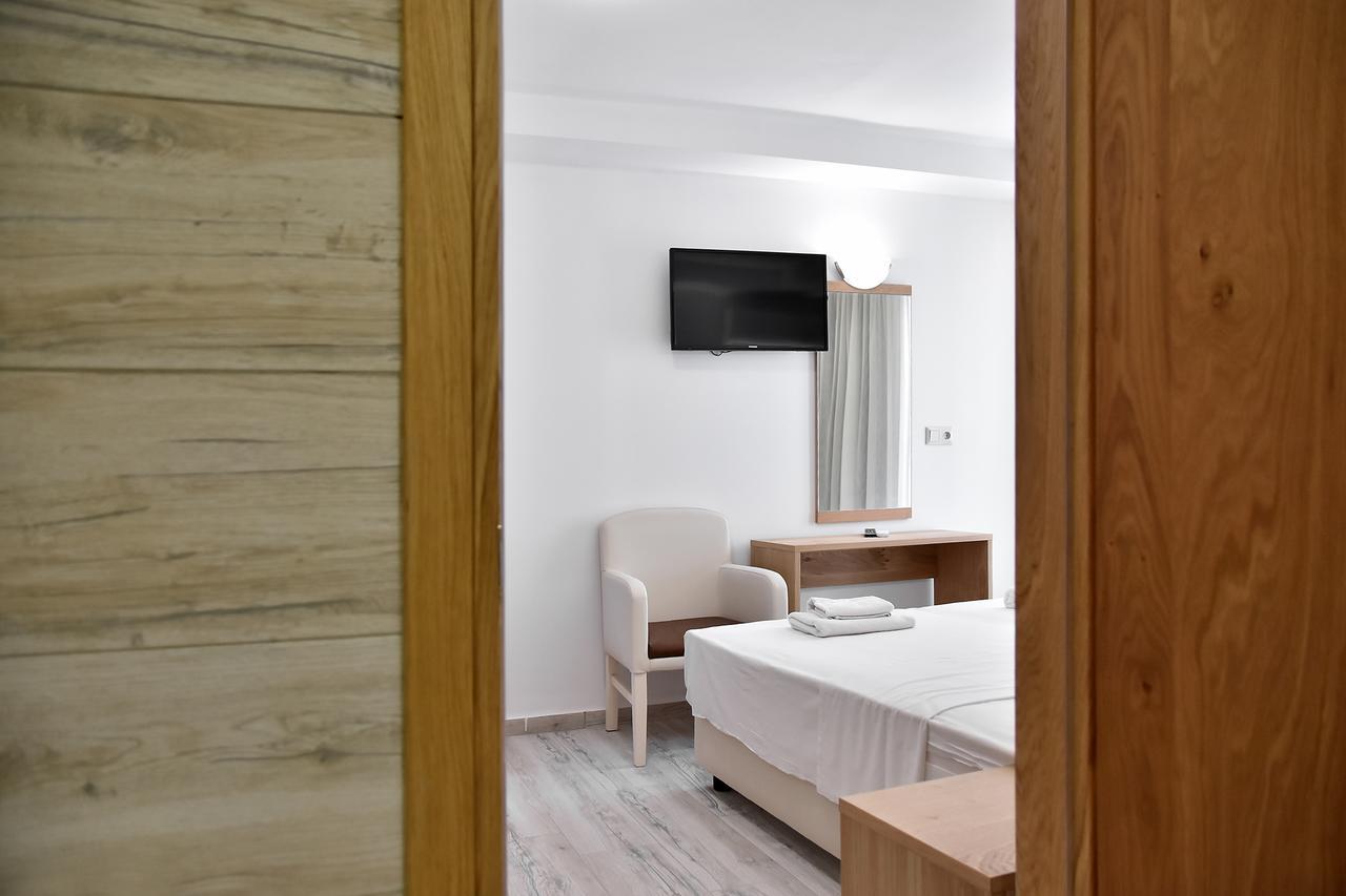 Artemis Hotel Apartments Limenas Chersonisou Exterior foto