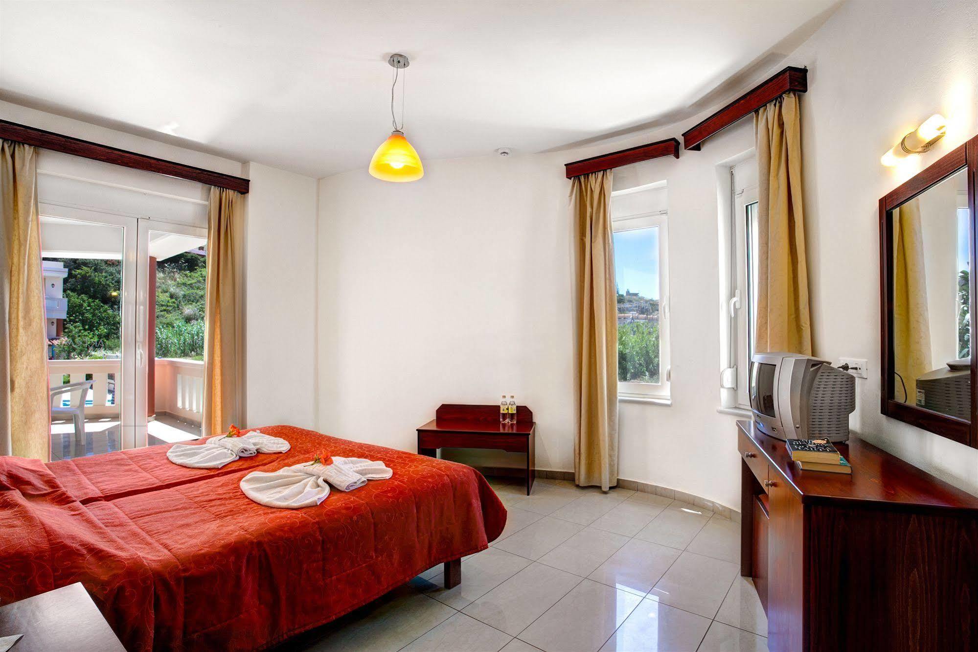 Artemis Hotel Apartments Limenas Chersonisou Exterior foto